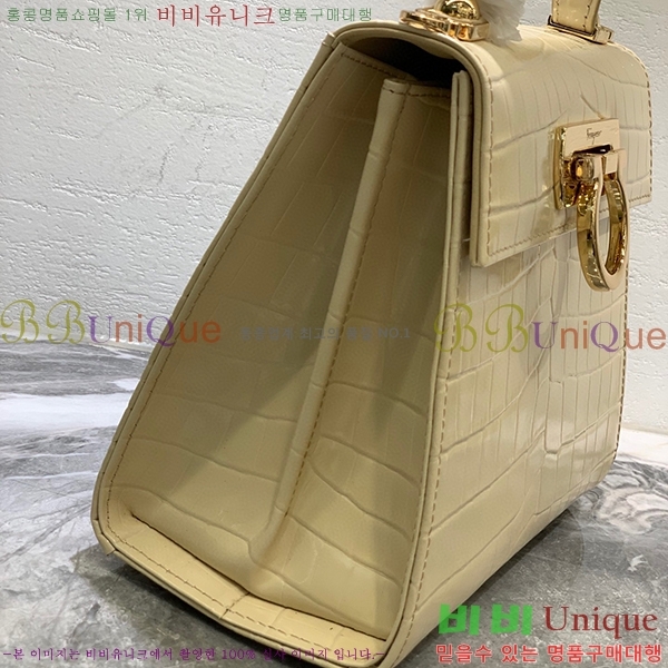 #䷹ ڴ ž ڵ 212267-1001
