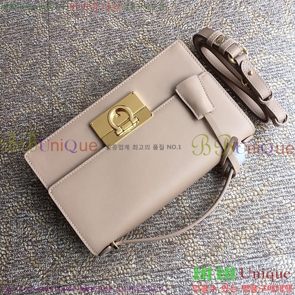 #䷹ ϸ  21E099-1101
