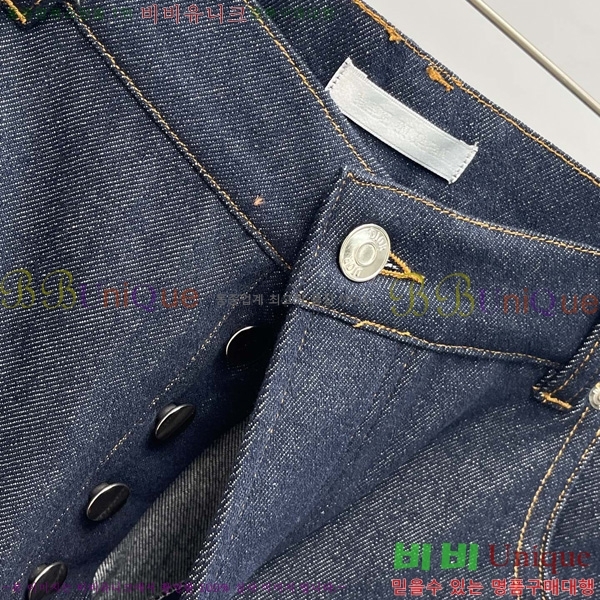   û D253362