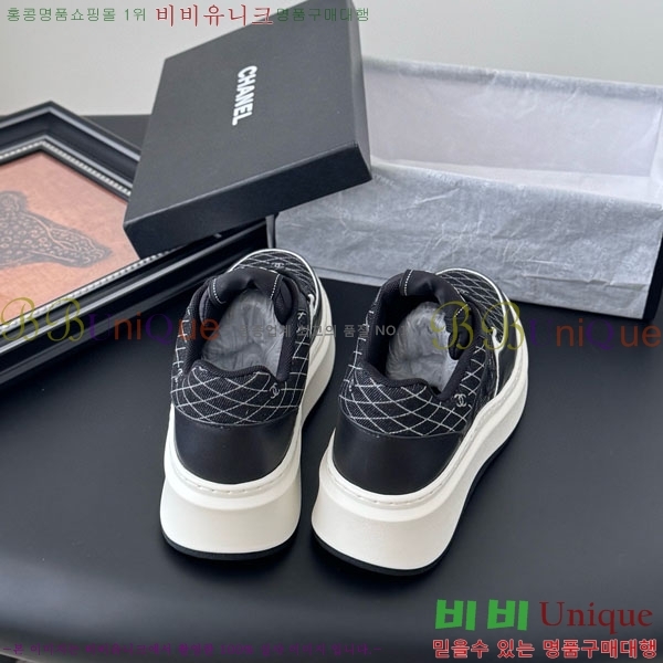  * Ŀ WP66077-8